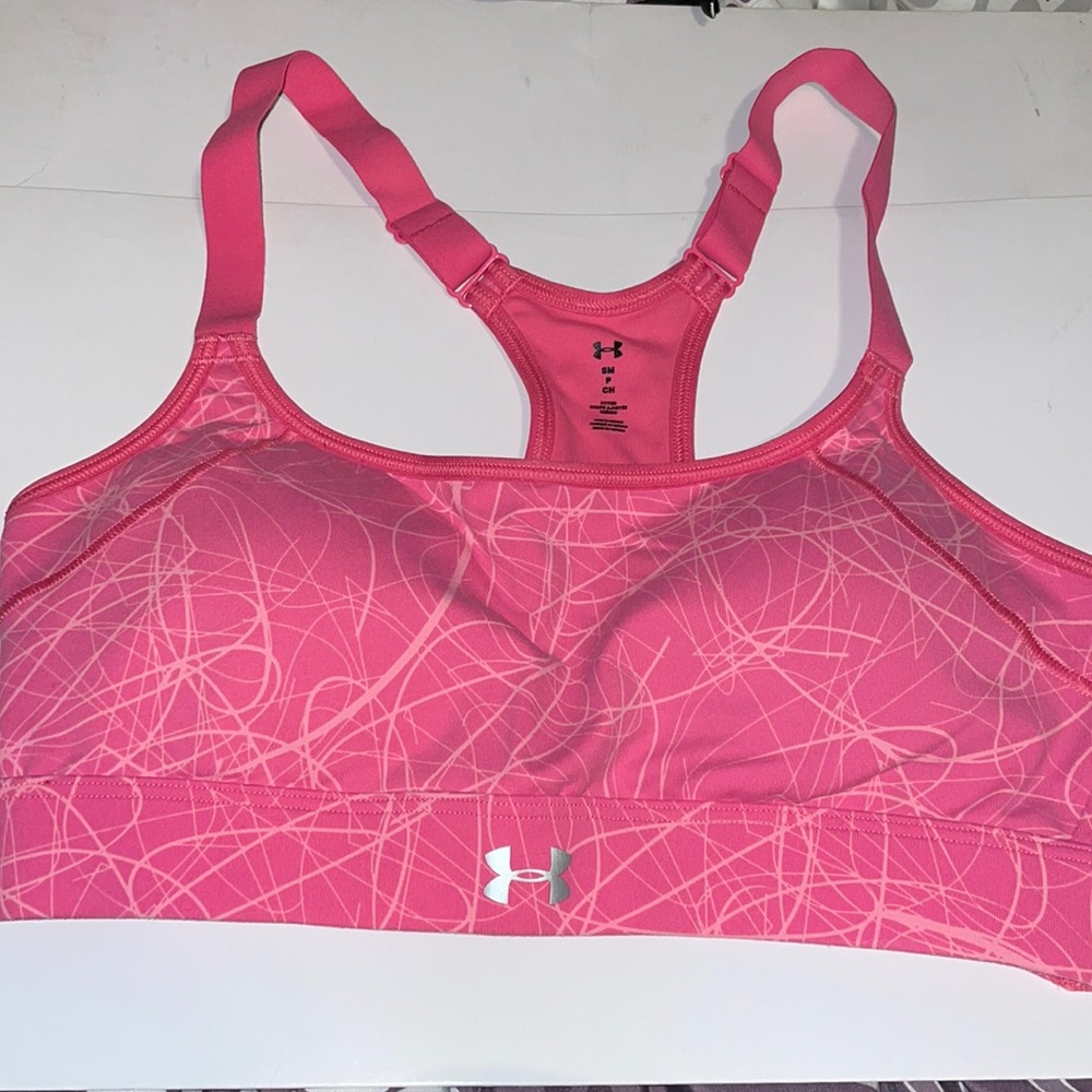 Under Armour Women’s Sports Bra (Size S)